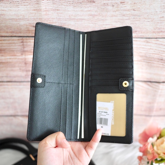 ♥️SALE♥️🎗Michael Kors Selma Medium Set - Picture 5 of 6